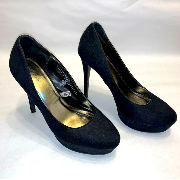 Xhilaration black faux suede platform heels - Picture 9 of 14